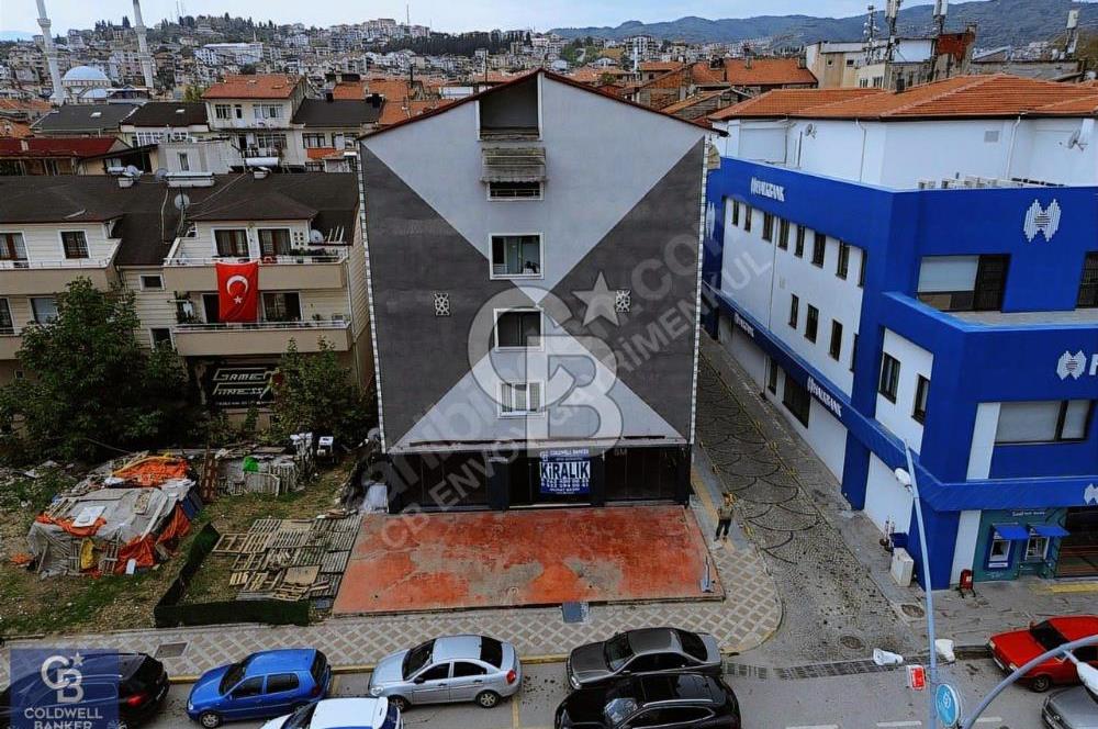 CB ENVOY'dan Gölcük Merkez'de Cadde Üzeri Kiralık 210 m2 İş Yeri