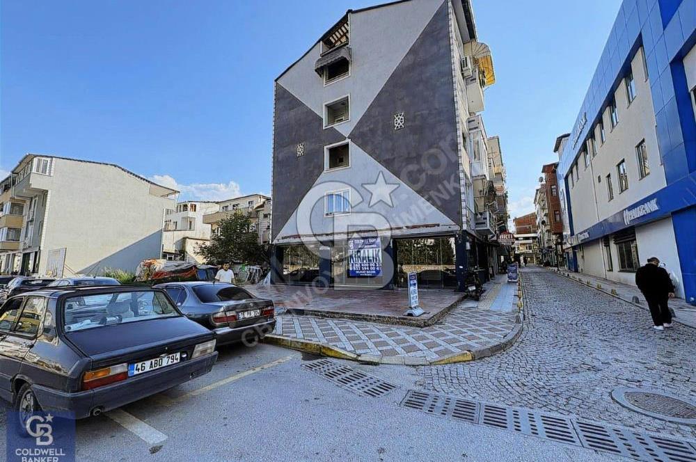 CB ENVOY'dan Gölcük Merkez'de Cadde Üzeri Kiralık 210 m2 İş Yeri