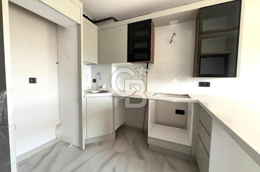 ATAŞEHİR; HAVUZLU SİTE, AKILLI EV, DENİZ MANZ. SATILIK 1+1 DAİRE