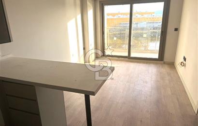 ATAŞEHİR; HAVUZLU SİTE, AKILLI EV, DENİZ MANZ. SATILIK 1+1 DAİRE