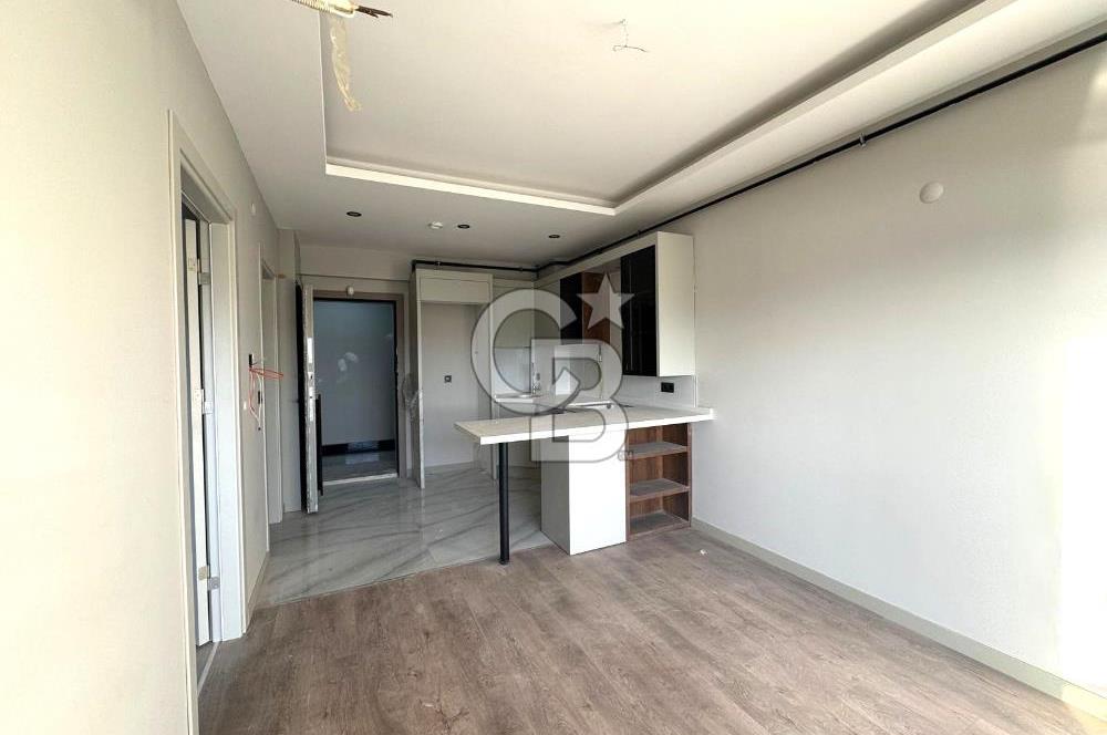 ATAŞEHİR; HAVUZLU SİTE, AKILLI EV, DENİZ MANZ. SATILIK 1+1 DAİRE