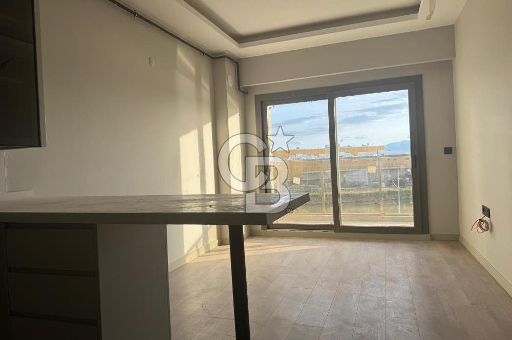 ATAŞEHİR; HAVUZLU SİTE, AKILLI EV, DENİZ MANZ. SATILIK 1+1 DAİRE