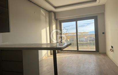 ATAŞEHİR; HAVUZLU SİTE, AKILLI EV, DENİZ MANZ. SATILIK 1+1 DAİRE