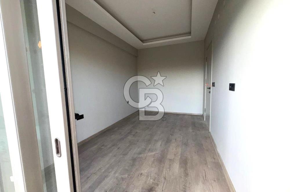 ATAŞEHİR; HAVUZLU SİTE, AKILLI EV, DENİZ MANZ. SATILIK 1+1 DAİRE