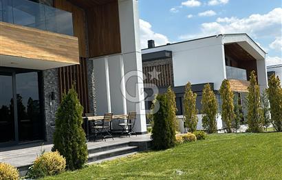 GÖLBAŞINDA EŞSİZ LOKASYONDA VİLLALAR