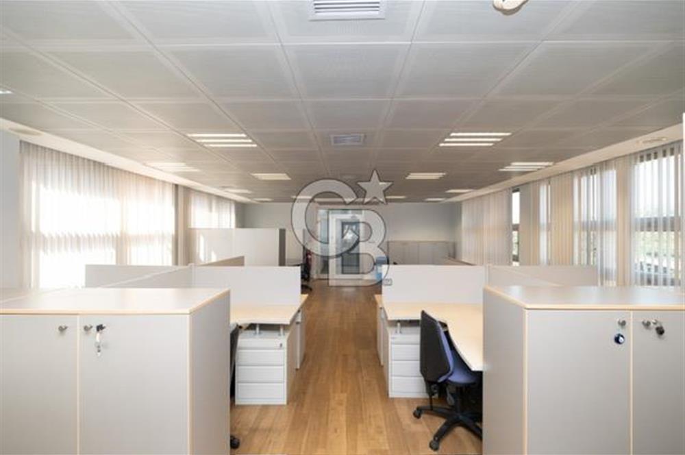 KOZYATAĞI'NDA YÜKSEK GETİRİLİ TİCARİ PLAZA