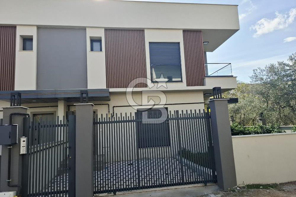 MENDERES COLDWELL BANKER POYRAZ'DAN ÖZEL OTOPARKLI BAHÇELİ VİLLA