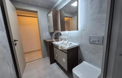 KARŞIYAKA ANADOLU CADDESİ YAKINI LÜKS SIFIR BİNADA 2+1 KİRALIK DAİRE