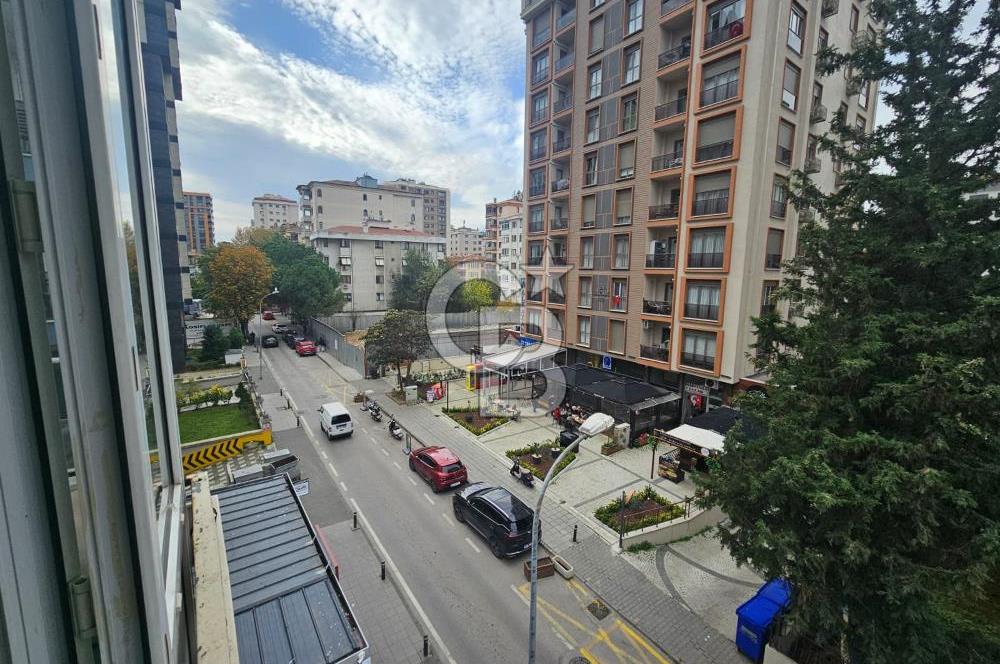 KADIKÖY FENERYOLU' NDA 2+1 OTURUMA HAZIR 90 M2 KİRALIK DAİRE