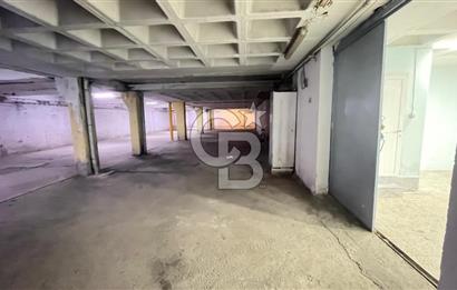 Mtk Sitesinde Satılık Cadde Üstü Prestijli 800 M2lik Komple Bina  