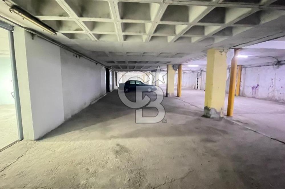 Mtk Sitesinde Satılık Cadde Üstü Prestijli 800 M2lik Komple Bina  