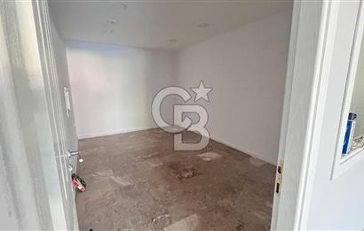 Mtk Sitesinde Satılık Cadde Üstü Prestijli 800 M2lik Komple Bina  