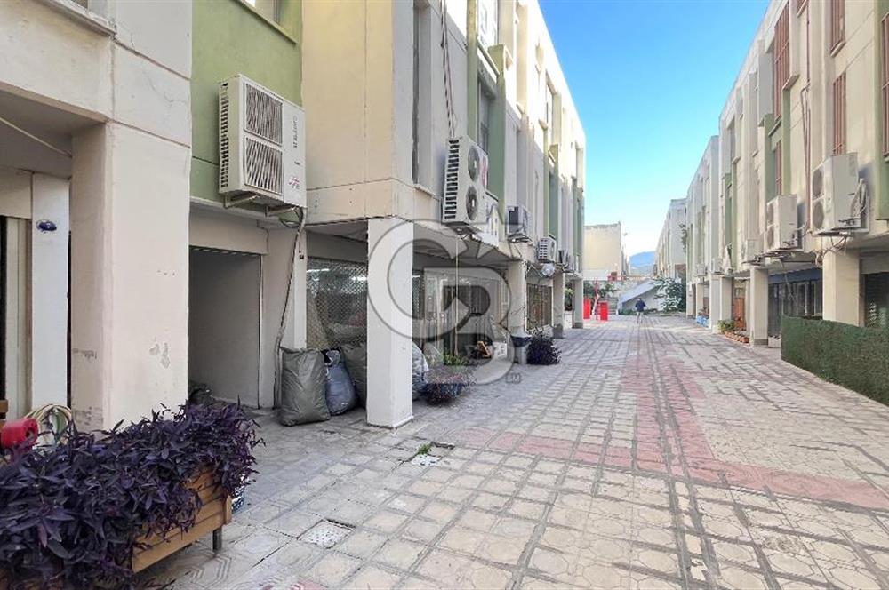 Mtk Sitesinde Satılık Cadde Üstü Prestijli 800 M2lik Komple Bina  