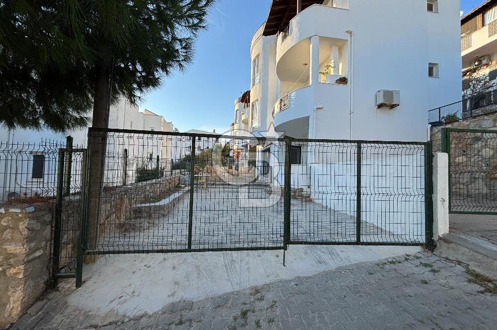 Bodrum-Konacıkta Satılık Bahçe Katı, Bahçeli, Otoparklı Daire