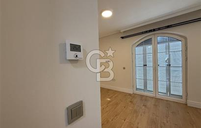 Urla İskele'de Denize 100 m 3+2 Satılık Villa