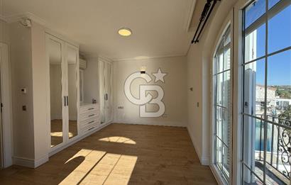 Urla İskele'de Denize 100 m 3+2 Satılık Villa