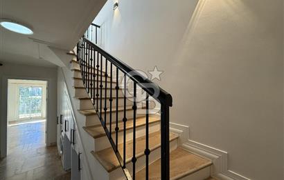 Urla İskele'de Denize 100 m 3+2 Satılık Villa