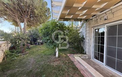 Urla İskele'de Denize 100 m 3+2 Satılık Villa