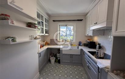 Urla İskele'de Denize 100 m 3+2 Satılık Villa