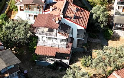 YALOVA ALTINOVA DA 3 KATLI SATILIK MÜSTAKİL EV 
