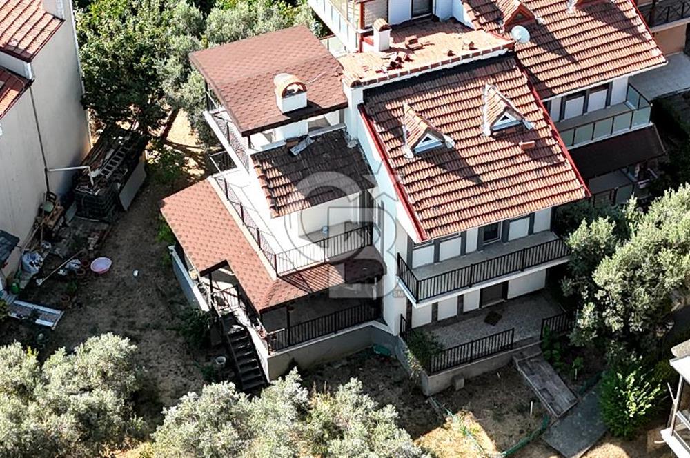 YALOVA ALTINOVA DA 3 KATLI SATILIK MÜSTAKİL EV 