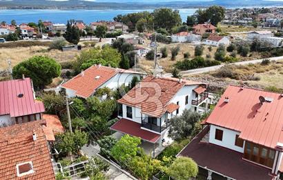 URLA GÜLBAHÇE'DE SİTE İÇİNDE 3+1 SATILIK DUBLEKS VİLLA