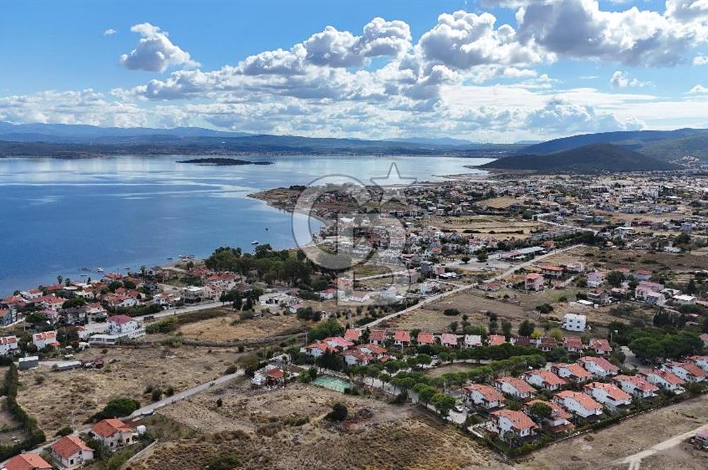 URLA GÜLBAHÇE'DE SİTE İÇİNDE 3+1 SATILIK DUBLEKS VİLLA