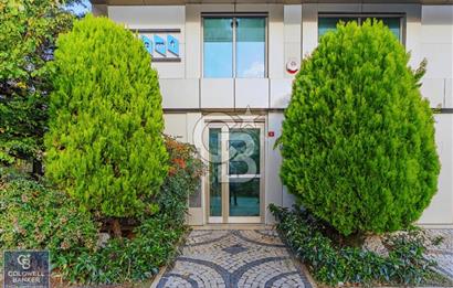 ÜMRANİYE ESENKENT SATILIK 1060 M2 PLAZA