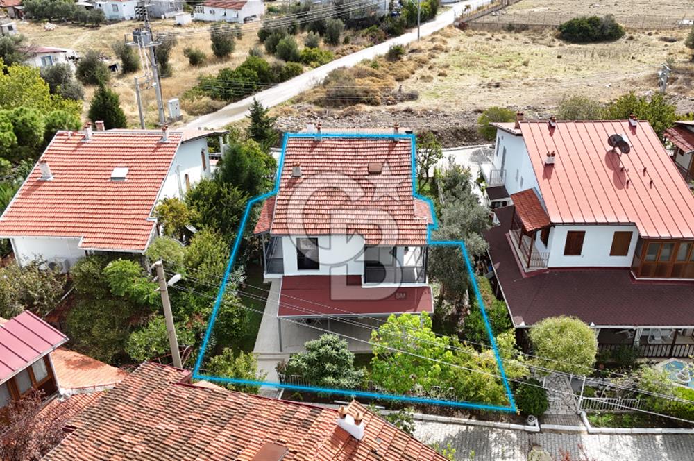 URLA GÜLBAHÇE'DE SİTE İÇİNDE 3+1 SATILIK DUBLEKS VİLLA