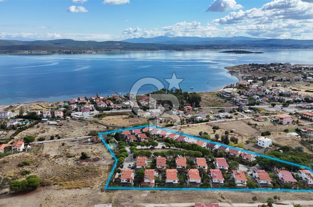 URLA GÜLBAHÇE'DE SİTE İÇİNDE 3+1 SATILIK DUBLEKS VİLLA