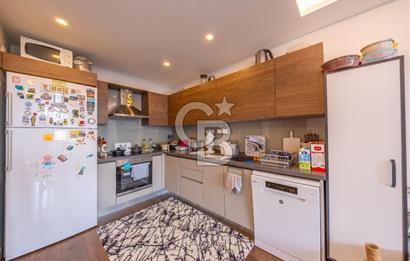 Gaziemir Sarnıç Landor Sitesinde Havuz Cepheli 2+1 Satılık Daire