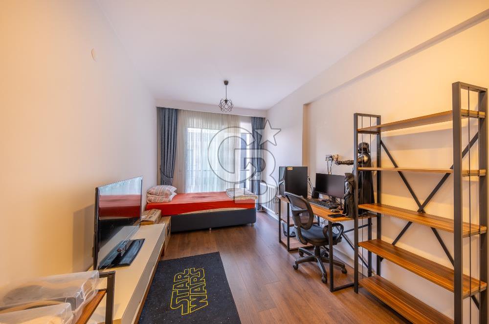 Gaziemir Sarnıç Landor Sitesinde Havuz Cepheli 2+1 Satılık Daire