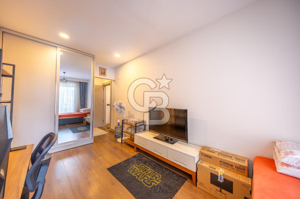 Gaziemir Sarnıç Landor Sitesinde Havuz Cepheli 2+1 Satılık Daire