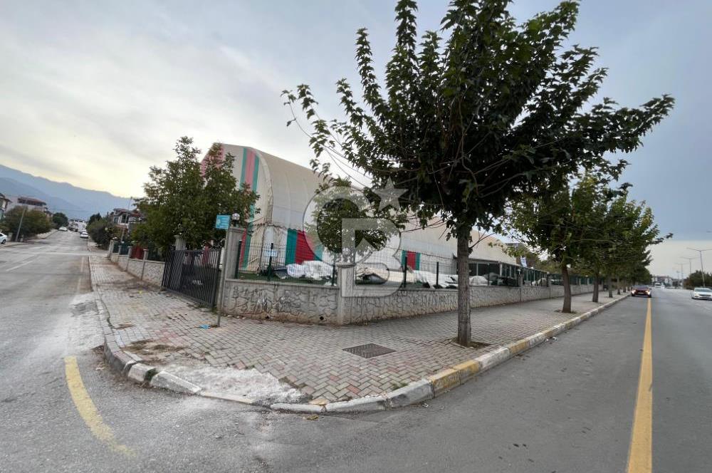 Bereketler Mahallesi'nde Cadde Üzeri Satılık Ticari Spor Tesisi