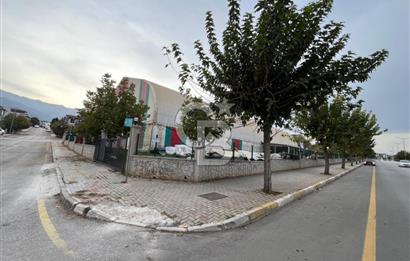 Bereketler Mahallesi'nde Cadde Üzeri Satılık Ticari Spor Tesisi