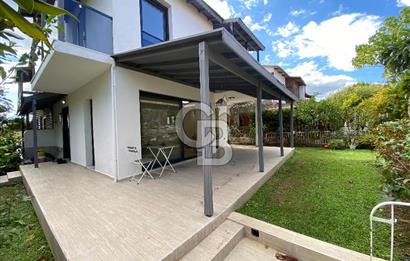 URLA GÜLBAHÇE'DE SİTE İÇİNDE 3+1 SATILIK DUBLEKS VİLLA