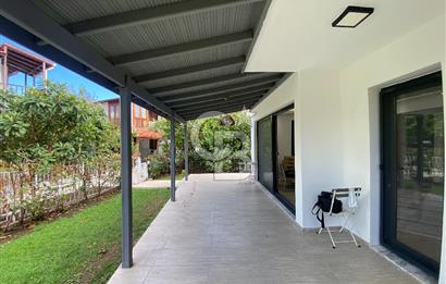 URLA GÜLBAHÇE'DE SİTE İÇİNDE 3+1 SATILIK DUBLEKS VİLLA