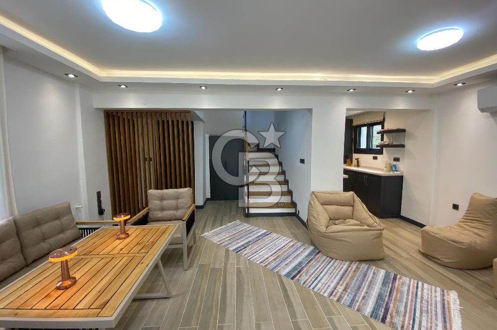 URLA GÜLBAHÇE'DE SİTE İÇİNDE 3+1 SATILIK DUBLEKS VİLLA