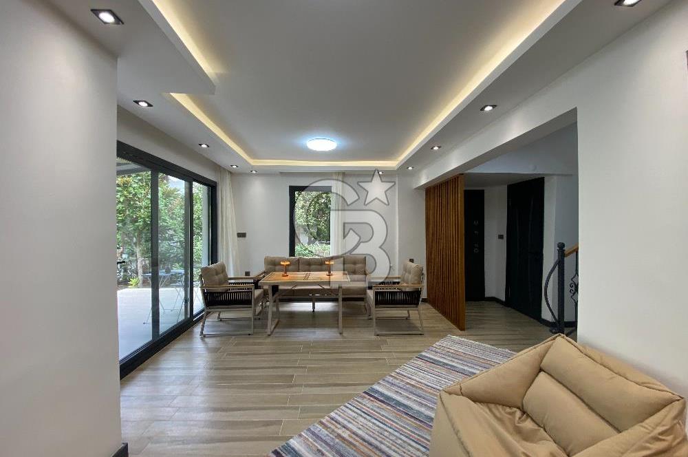 URLA GÜLBAHÇE'DE SİTE İÇİNDE 3+1 SATILIK DUBLEKS VİLLA