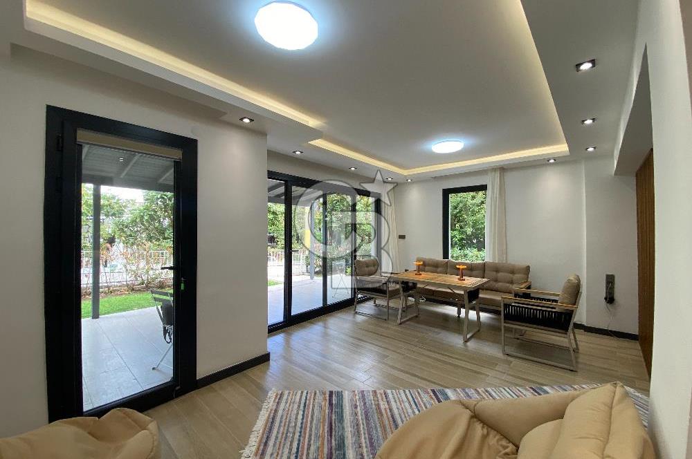 URLA GÜLBAHÇE'DE SİTE İÇİNDE 3+1 SATILIK DUBLEKS VİLLA