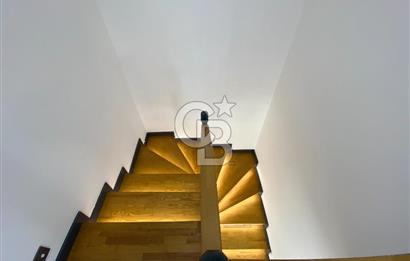 URLA GÜLBAHÇE'DE SİTE İÇİNDE 3+1 SATILIK DUBLEKS VİLLA