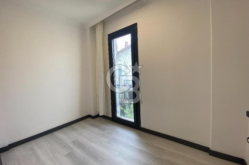 URLA GÜLBAHÇE'DE SİTE İÇİNDE 3+1 SATILIK DUBLEKS VİLLA