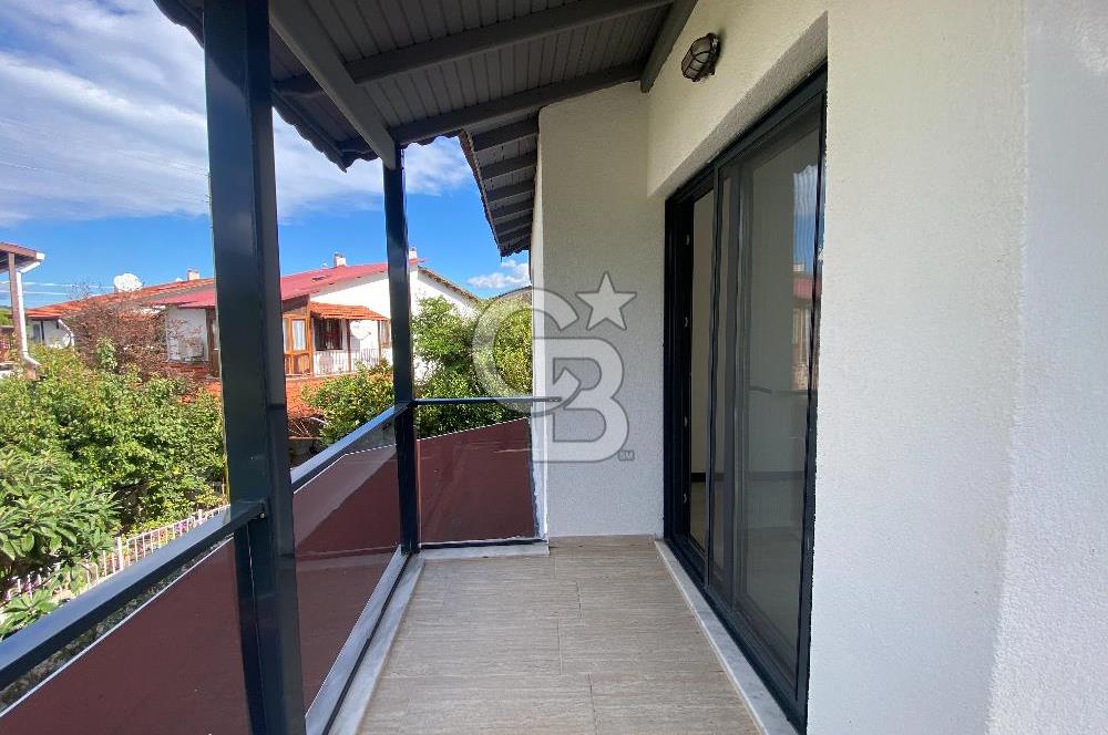 URLA GÜLBAHÇE'DE SİTE İÇİNDE 3+1 SATILIK DUBLEKS VİLLA