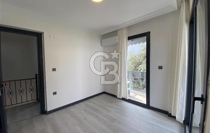 URLA GÜLBAHÇE'DE SİTE İÇİNDE 3+1 SATILIK DUBLEKS VİLLA