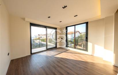 SEFERİHİSAR SIĞACIK SATILIK DENİZ MANZARALI 4+1 VİLLA