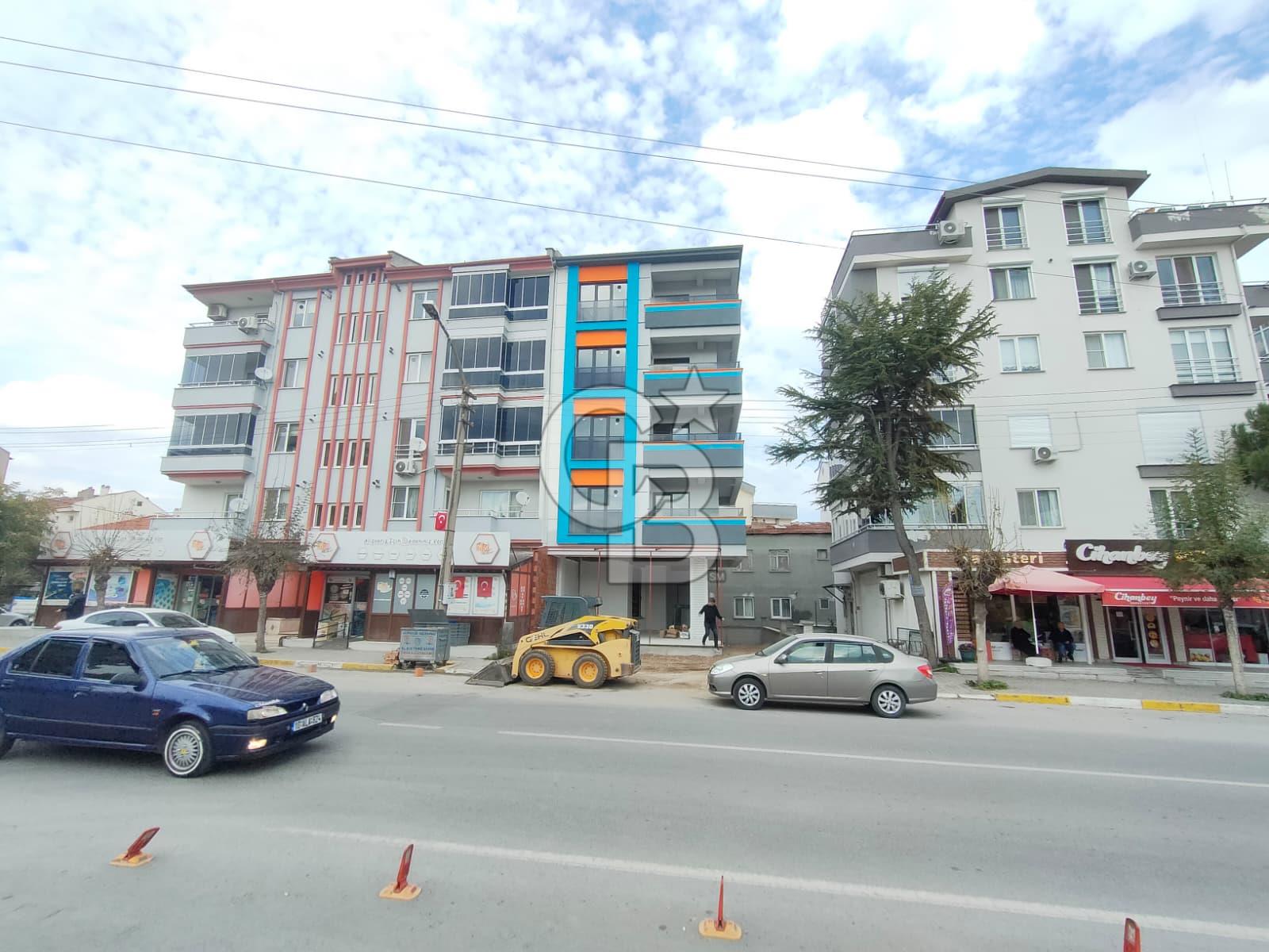 CB KiNG'DEN CENGİZ TOPEL CADDESİNDE 2+1 SIFIR SATILIK DAİRE
