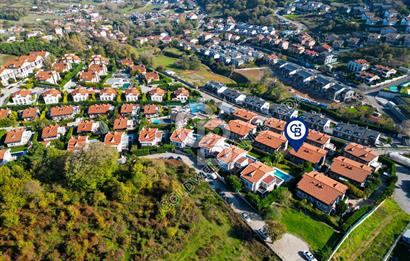 SARIYER USKUMRUKÖY’DE BELKIS KONAKLARI’NDA  3+1  BAHÇELİ ÇATI DUBLEKSİ