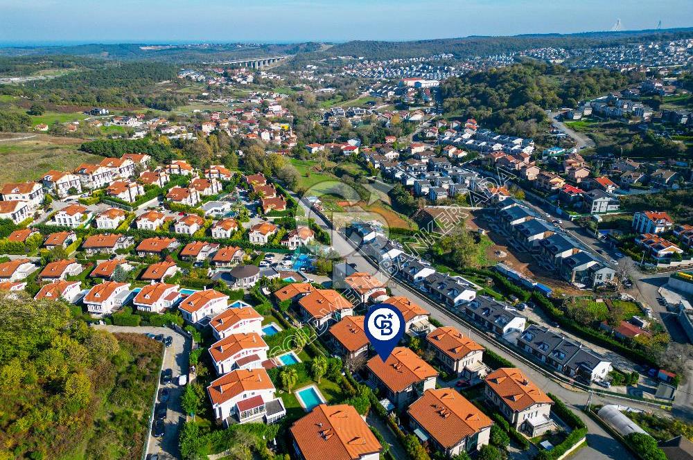 SARIYER USKUMRUKÖY’DE BELKIS KONAKLARI’NDA  3+1  BAHÇELİ ÇATI DUBLEKSİ