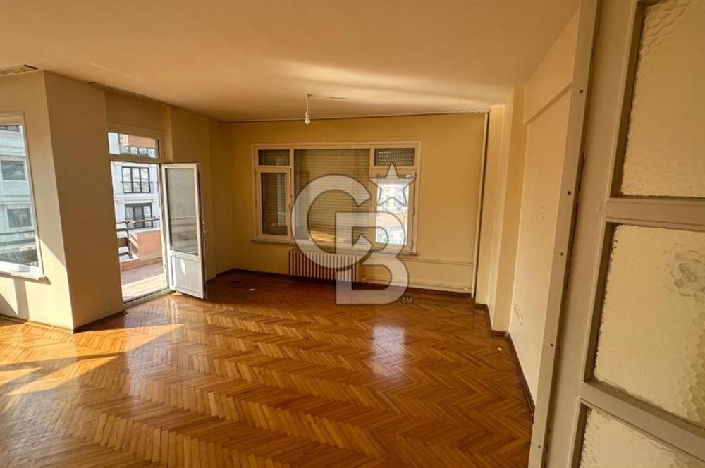 FENERYOLU GEDİKLİ SOKAK 3+1 120 M2 NET BALKONLU DAİRE
