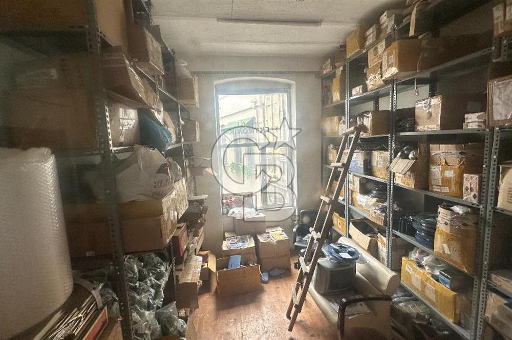 KEMANKEŞ'DE KARAKÖY PASAJ'INDA 4.KAT İŞ HANI KATI 100M2